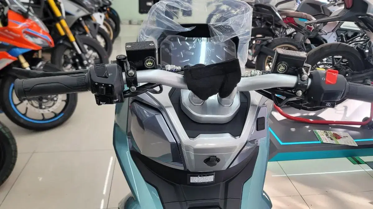 한솜 모터스  ADV125